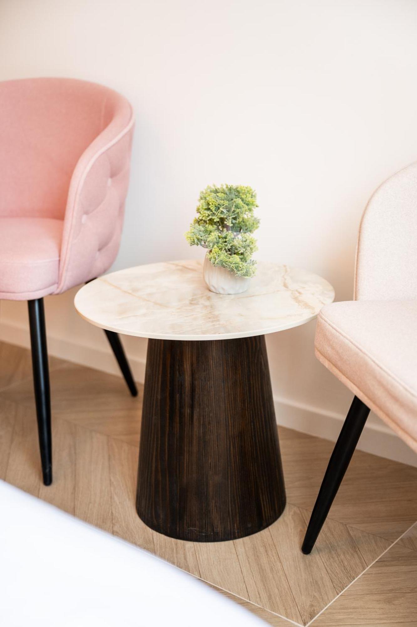 Old Town Nest Apartman